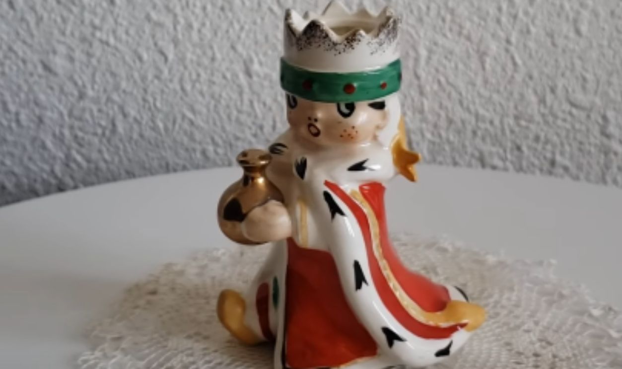 Noel Candle Holders (Holt Howard or Napco)