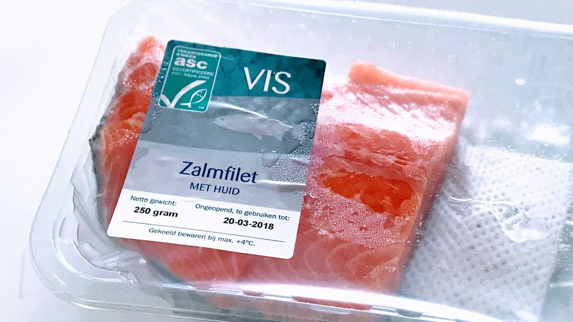 File:Salmon filet fish with skin packaged.jpg