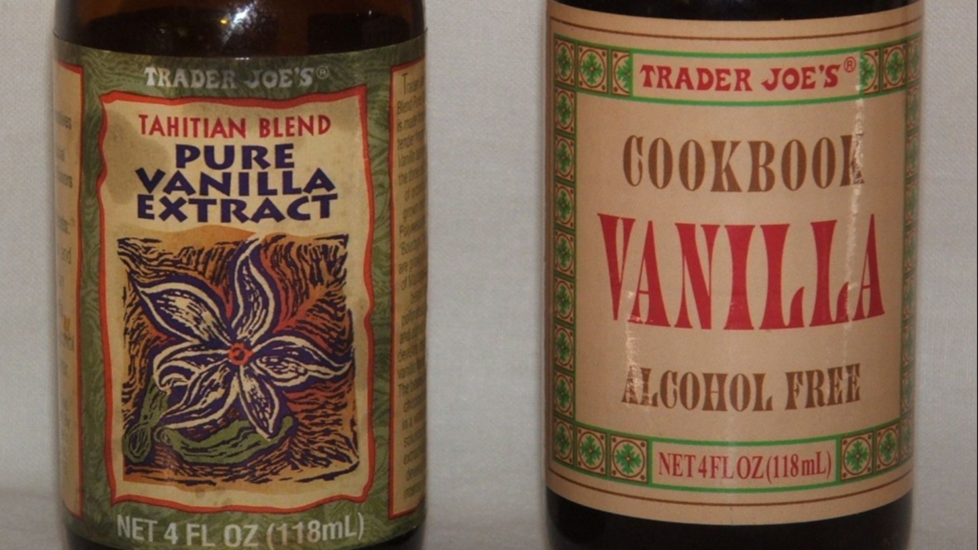 File:Vanilla extract.JPG