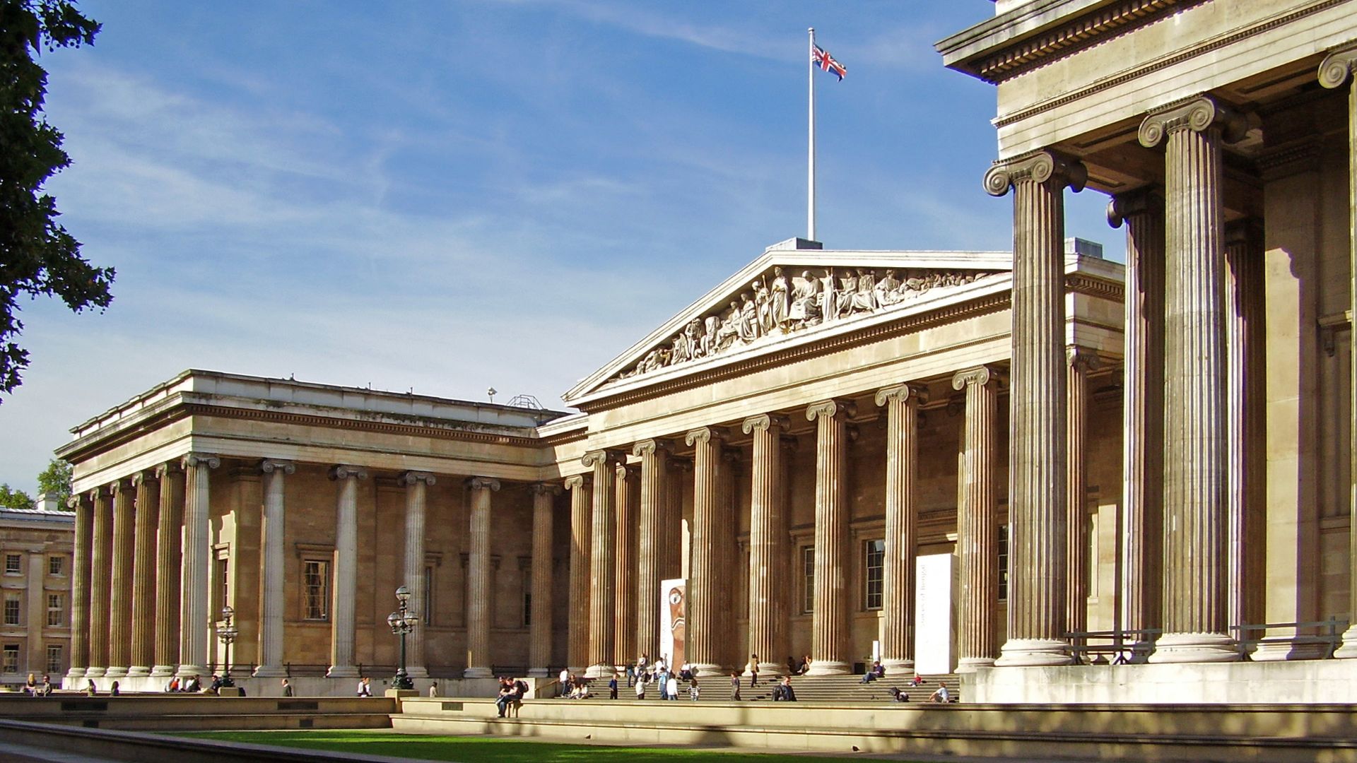 File:British Museum from NE 2.JPG