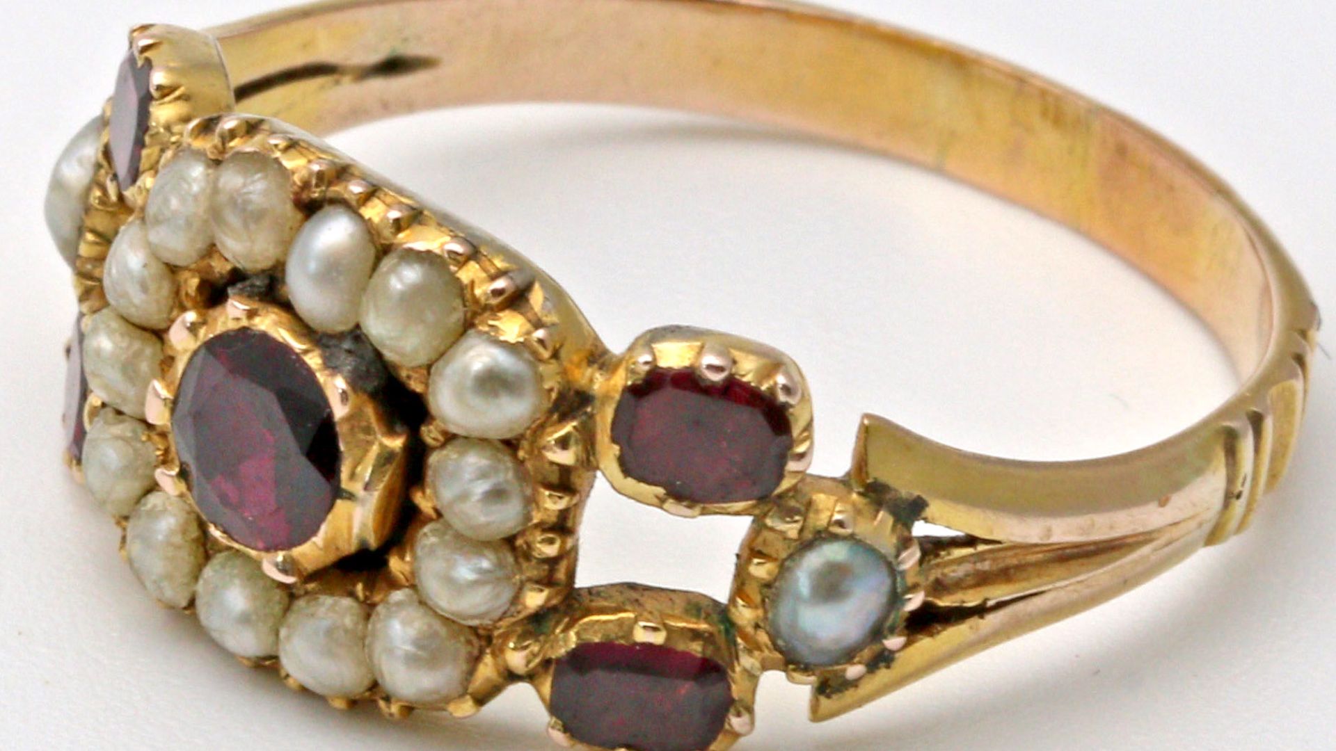 File:Georgian seed pearl gold ring.jpg