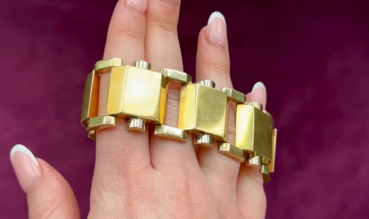 Untitled Design - 2025-09-13T141453.288