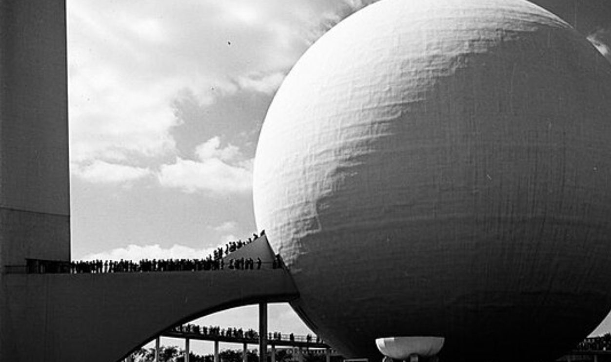 File:Perisphere leo.jpg