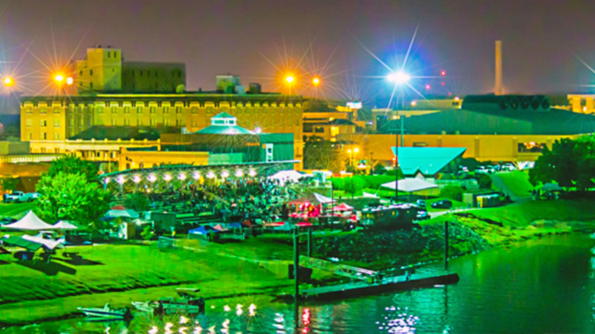 File:DownTown Alexandria, Louisiana.jpg