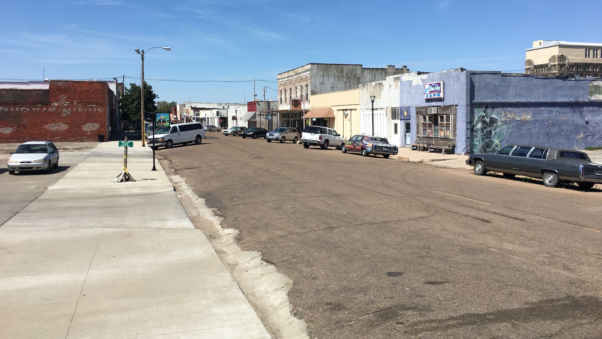 File:Delta Avenue Clarksdale Mississippi.jpg