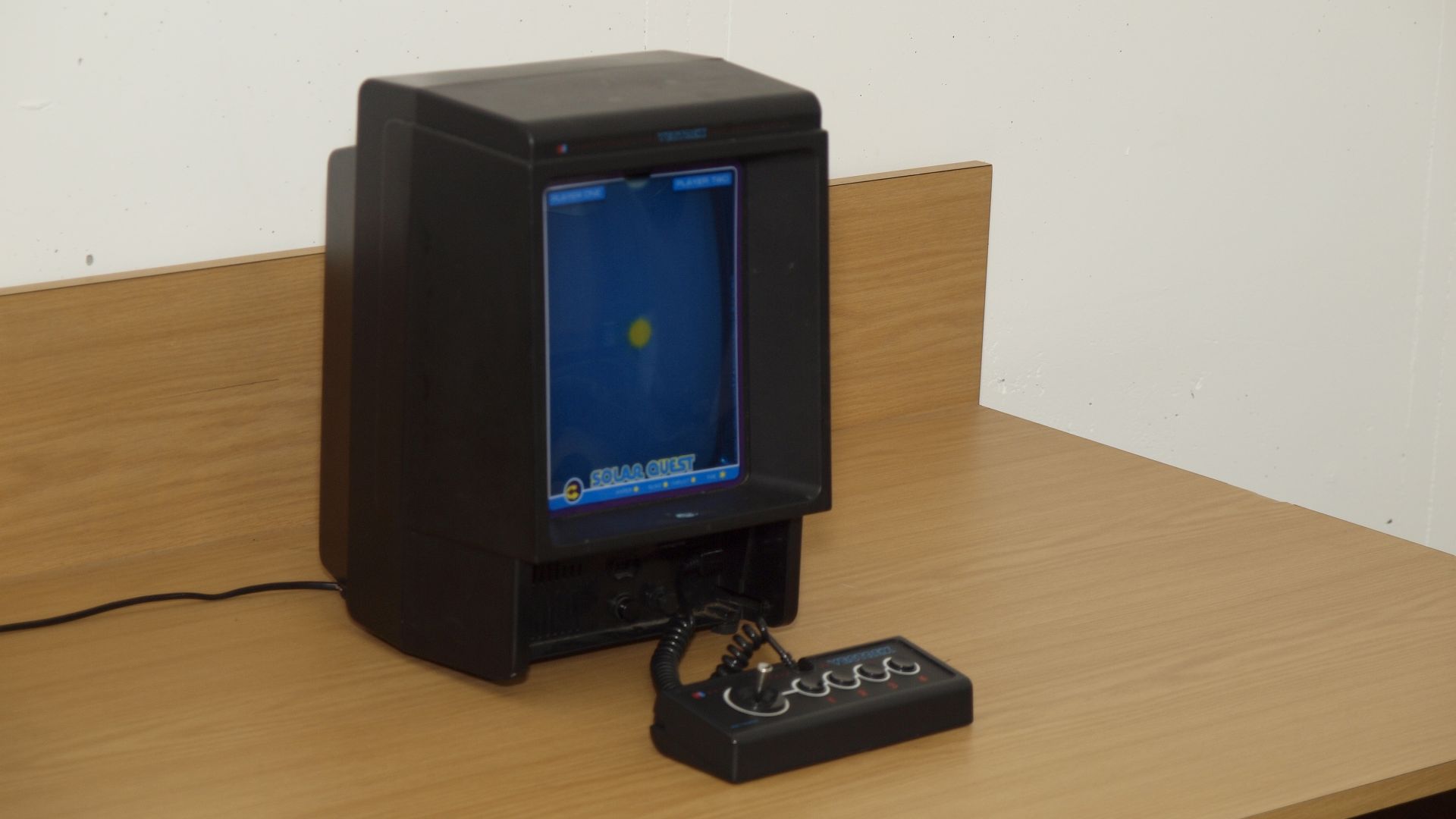 File:Vectrex-Solar-Quest--Museum-Enter-6094860.jpg