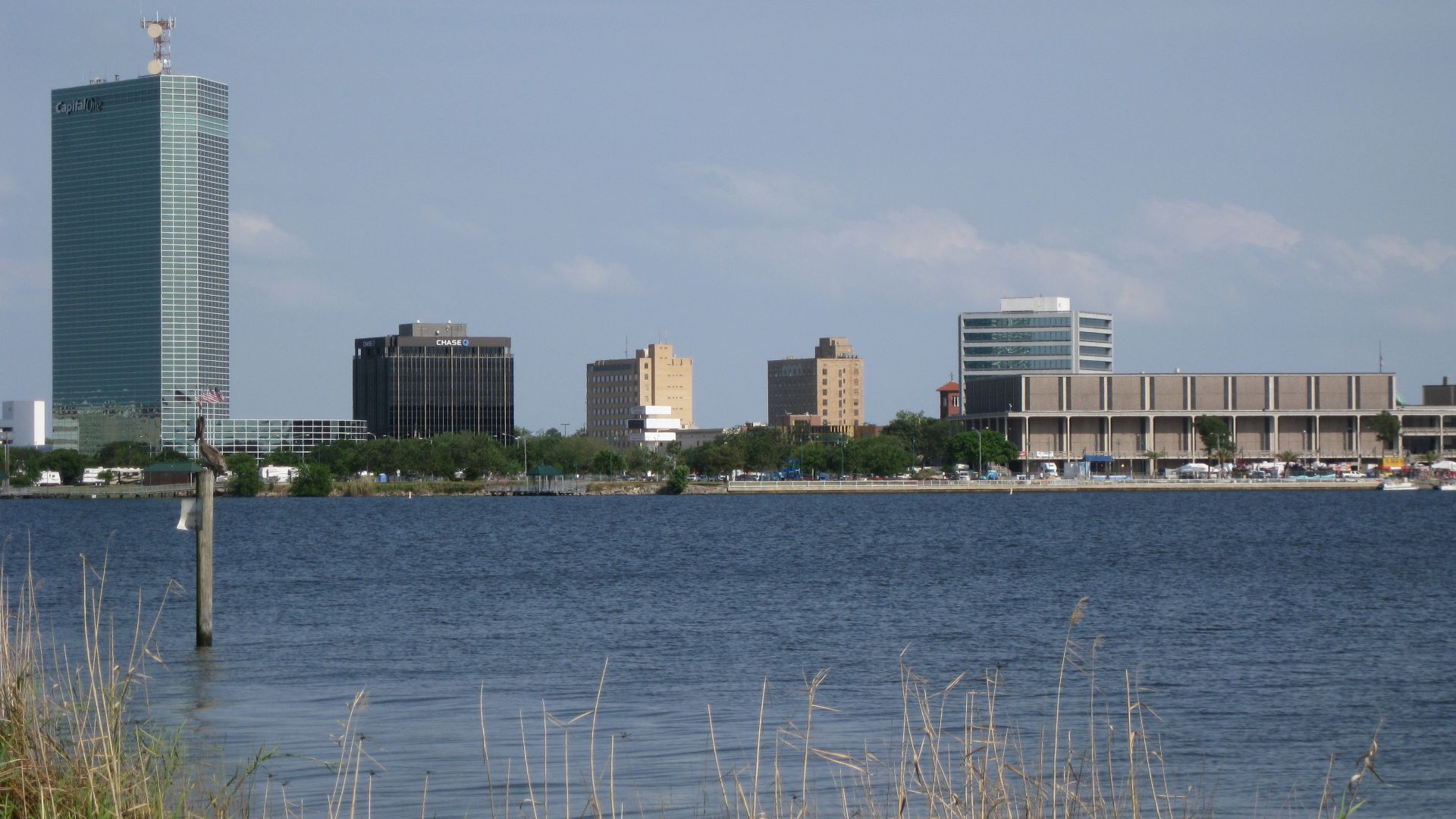 File:Downtown Lake Charles.JPG