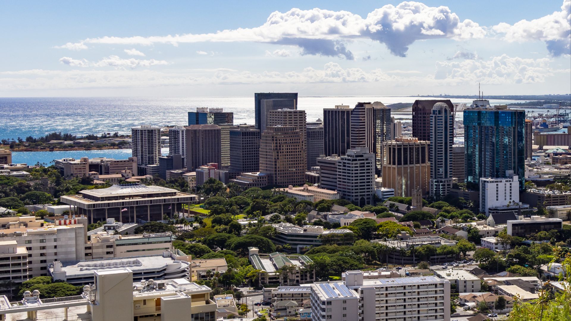 File:Downtown Honolulu from Pūowaina (Punchbowl Crater).jpg