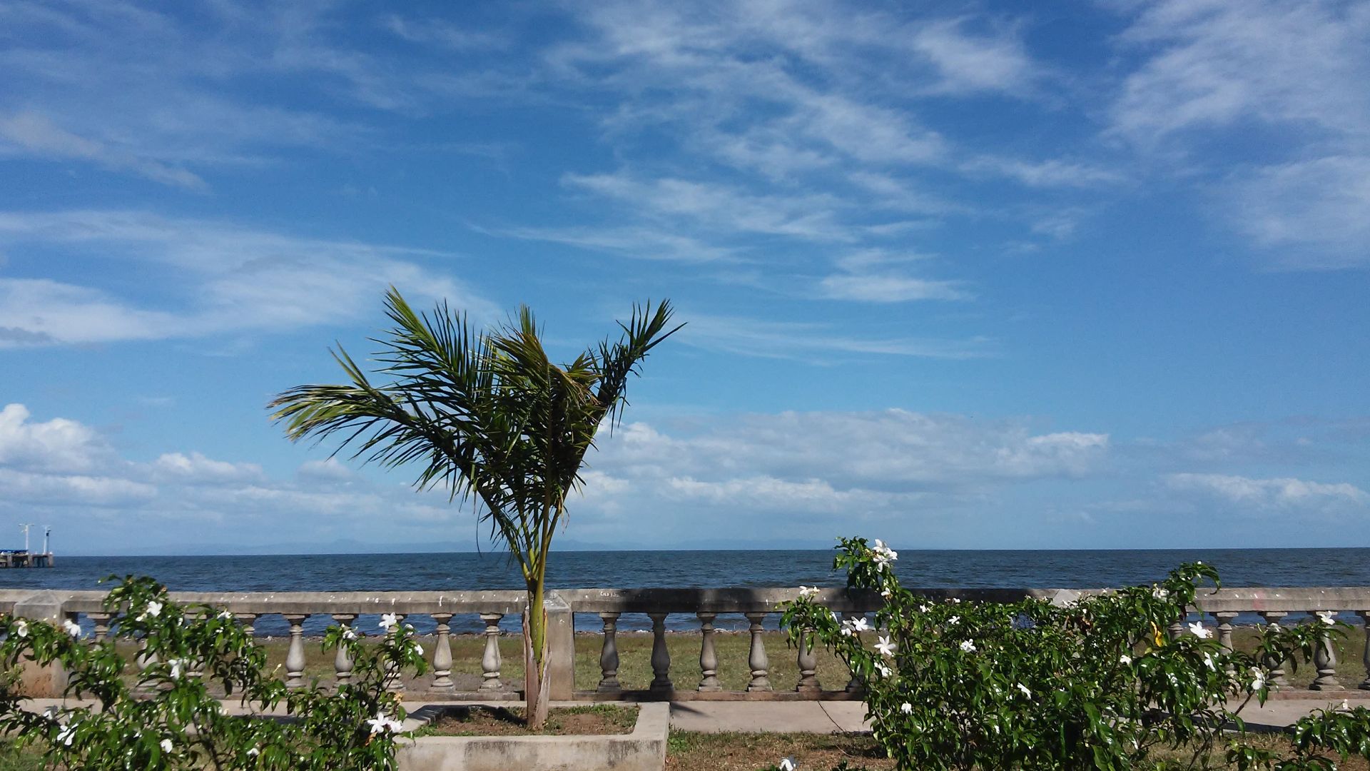 File:Lake Nicaragua from Granada 2.jpg