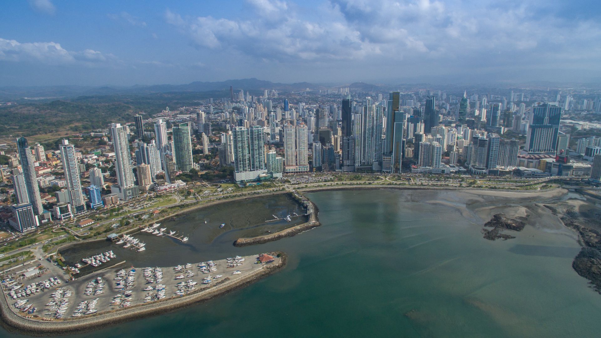 File:Panama City (25769670394).jpg