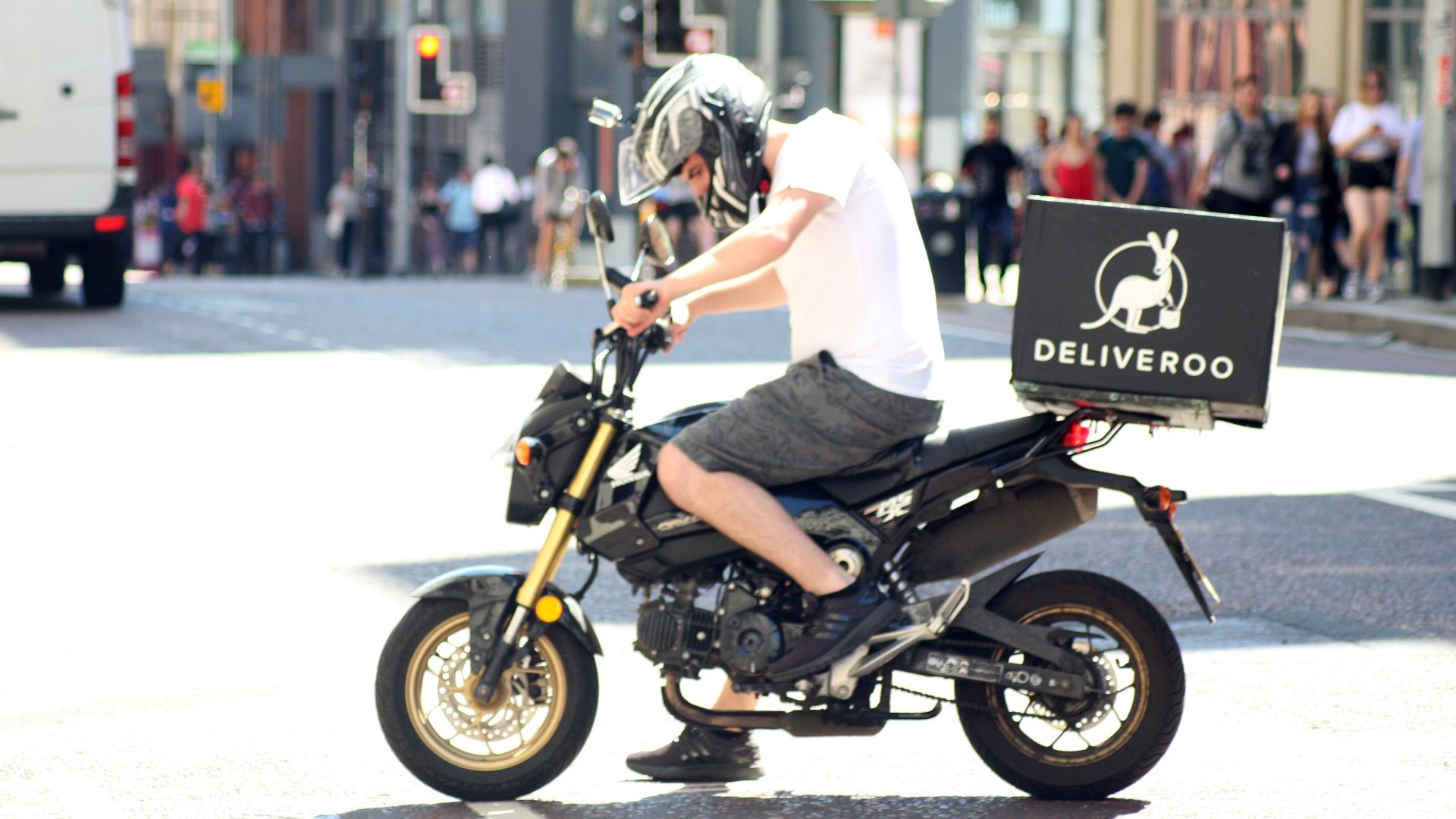 File:Deliveroo driver on a motorbike in Manchester.jpg