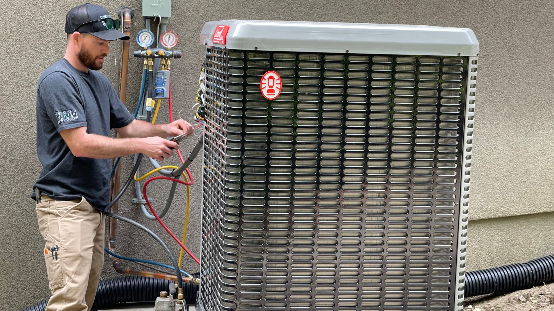 File:Heat Pump Installation (51323299230).jpg