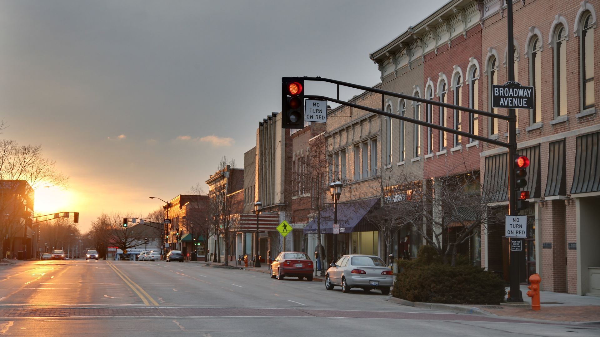 File:East Main Street at Broadway Avenue Urbana, IL sunset.jpg