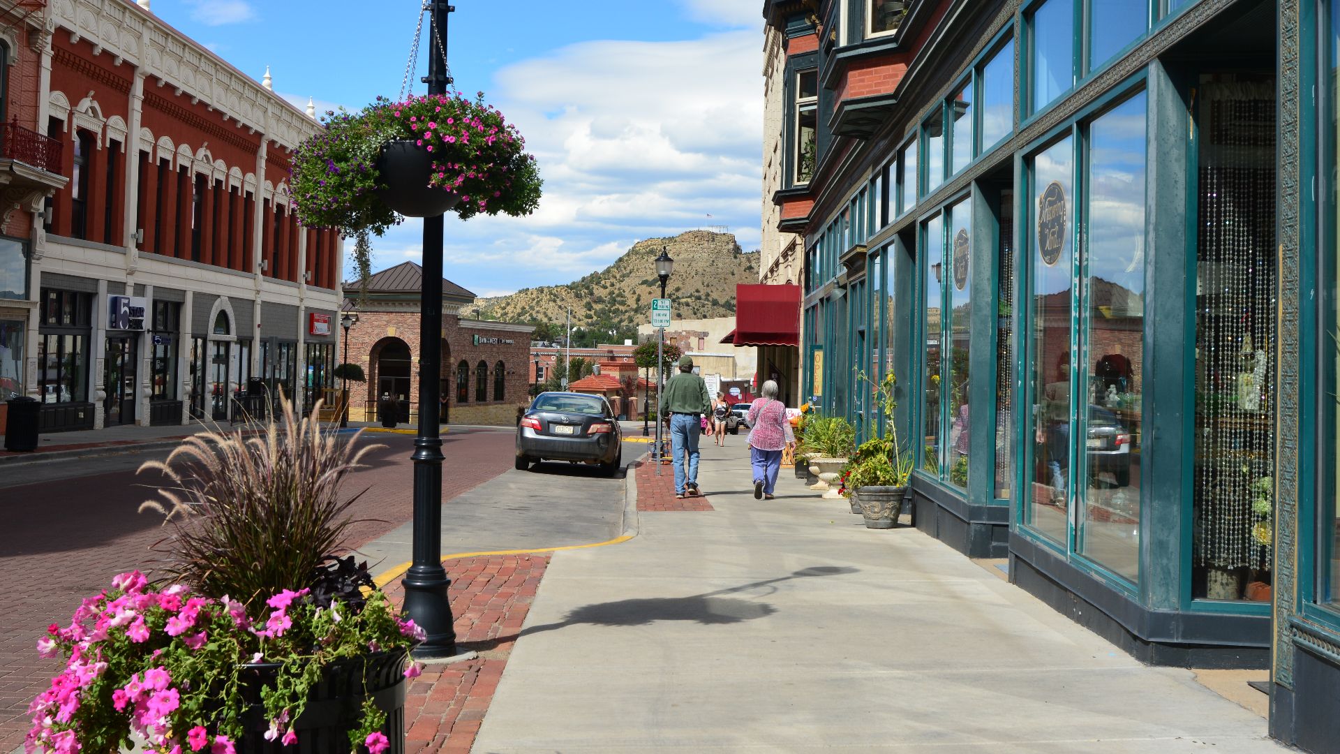 File:Trinidad, Colorado - North Commercial Street from East Main 01.jpg