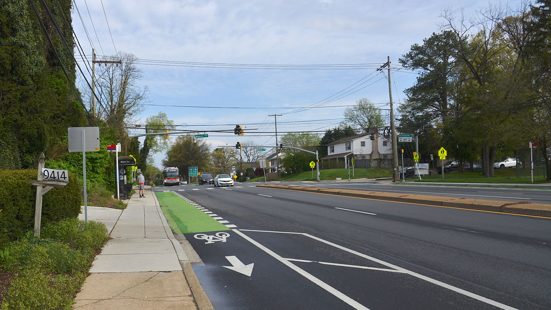 File:Old Georgetown Rd Beech Ave bike lanes Bethesda MD 20210415 090405 1.jpg