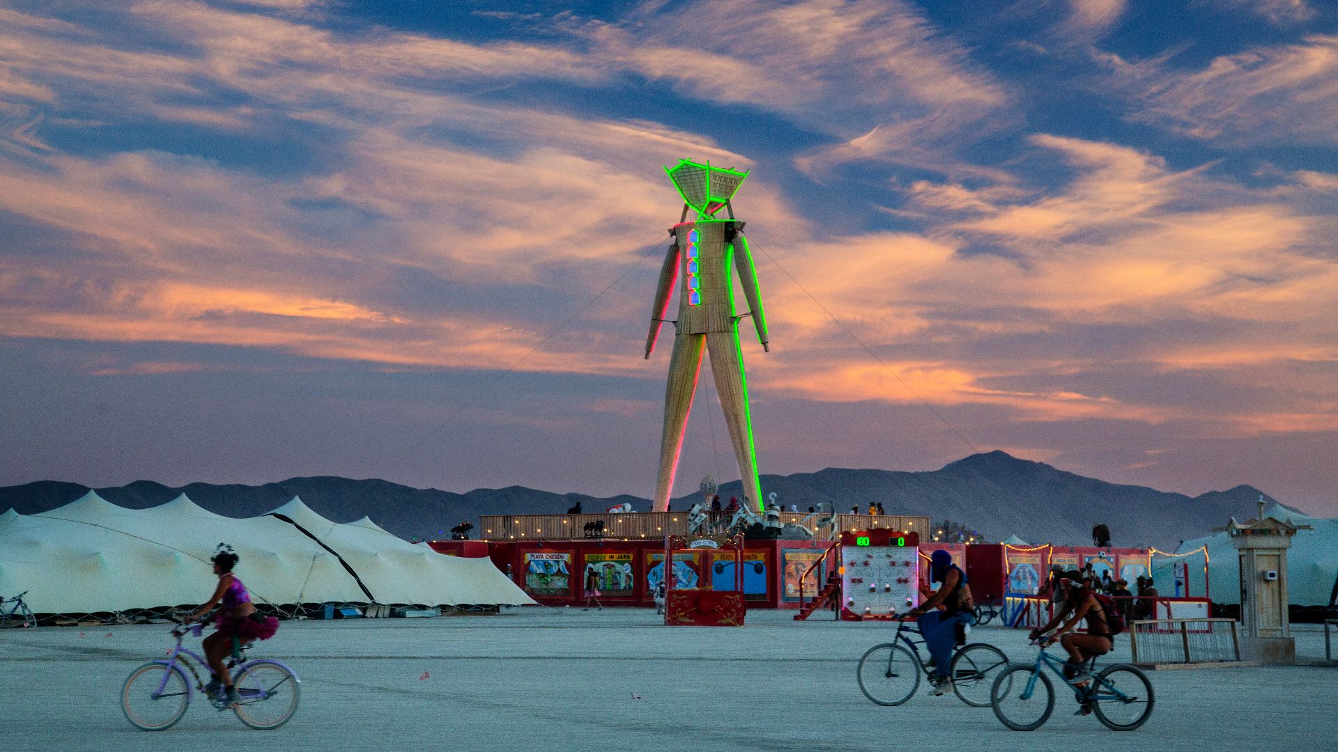 File:Burning Man 2015 (21874978173).jpg