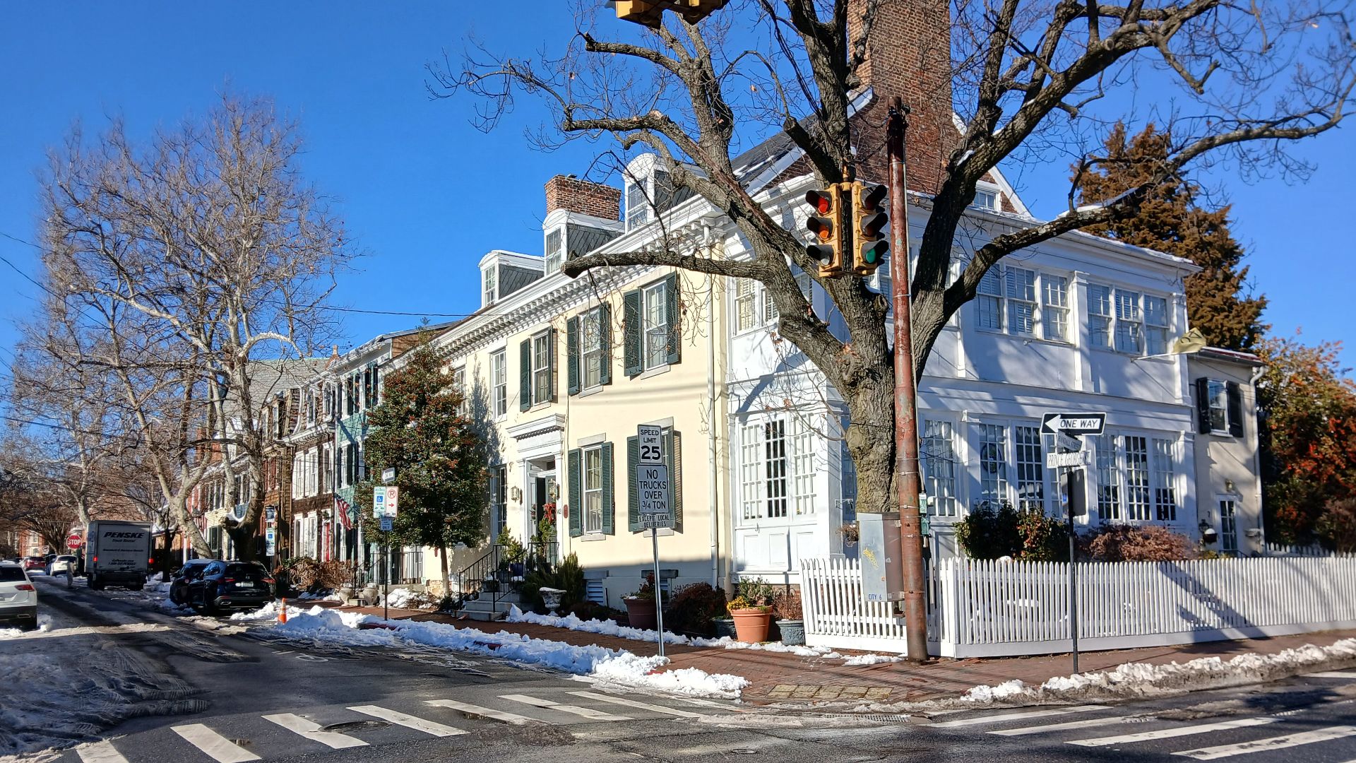 File:Street view of Annapolis, Maryland.jpg