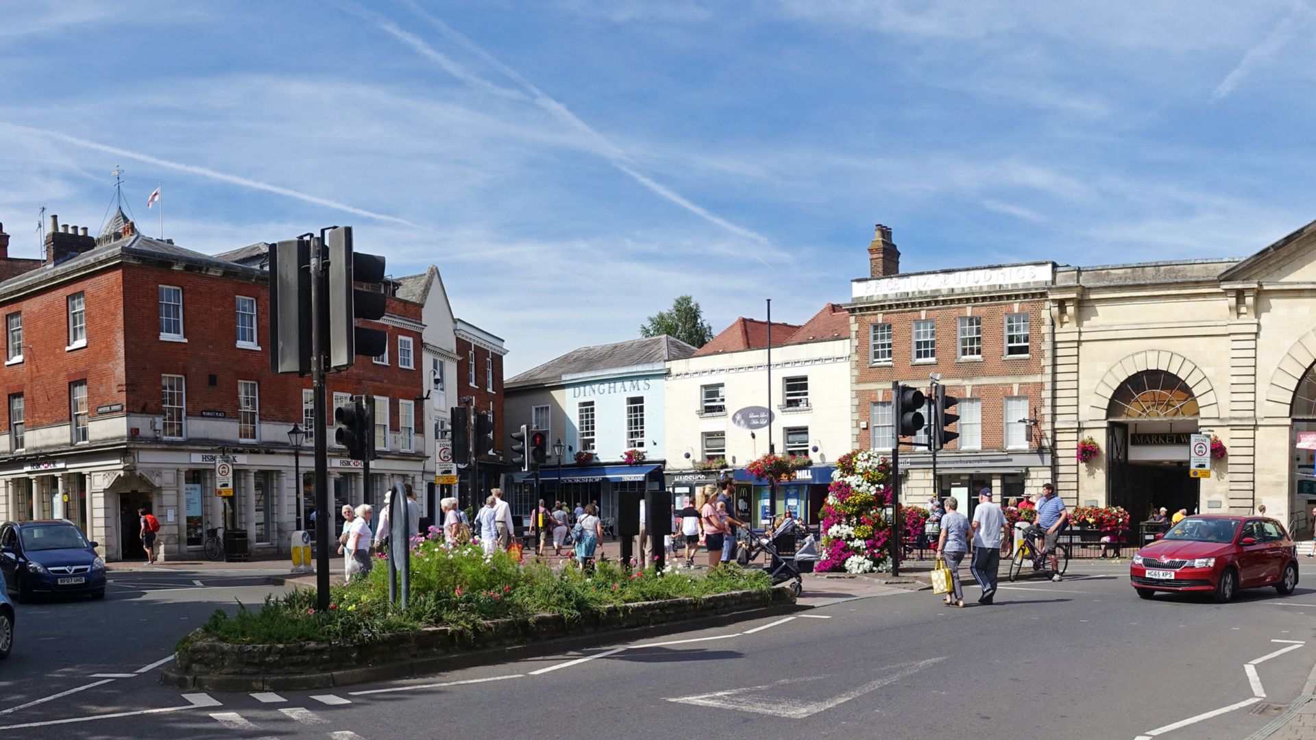 File:Salisbury - centre.jpg