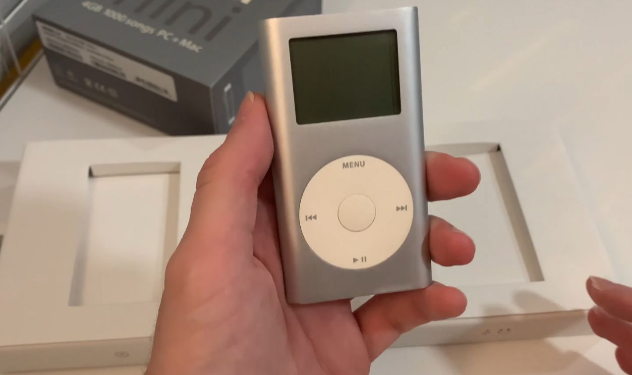 Silver First-Gen iPod Mini 