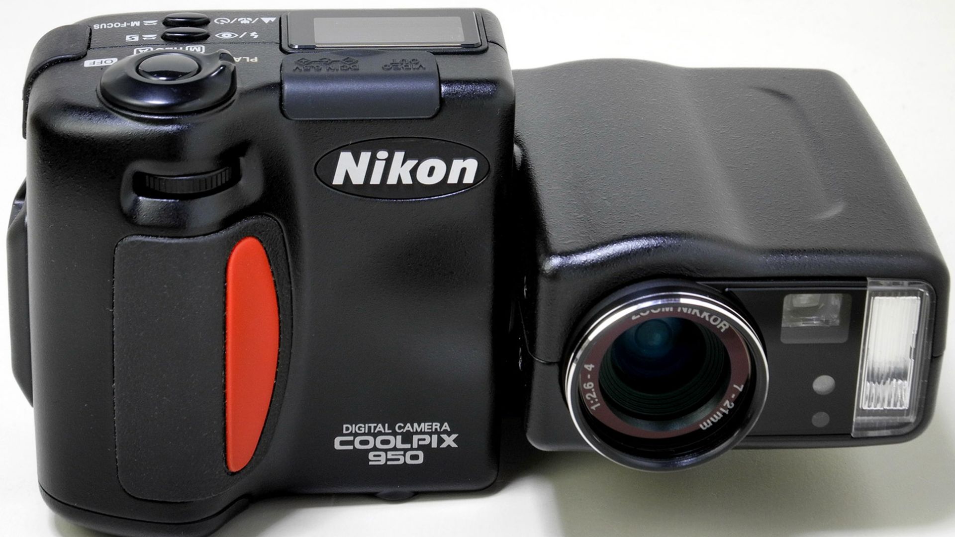 File:Nikon COOLPIX 950.jpg