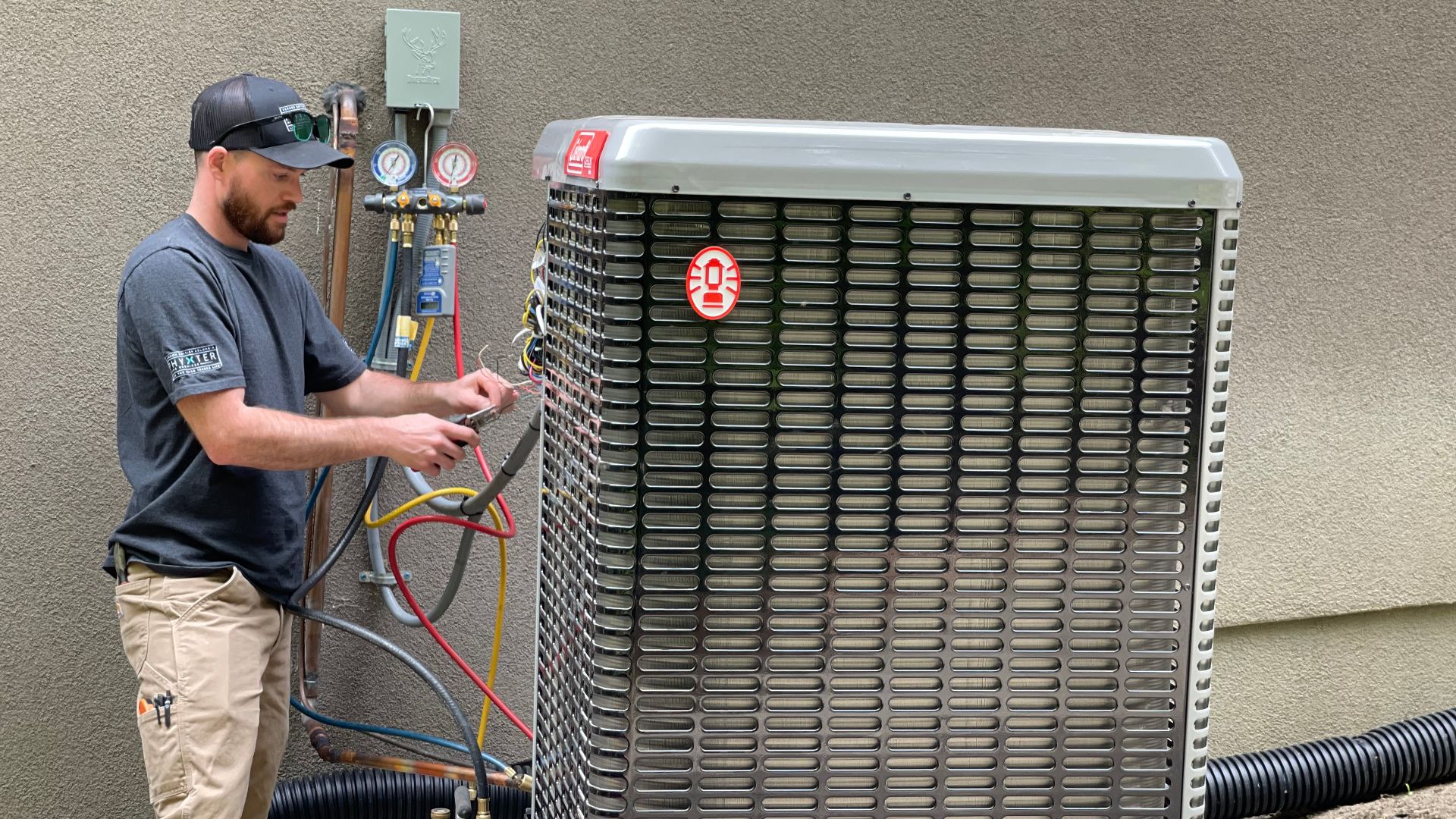 File:Heat Pump Installation (51323299230).jpg