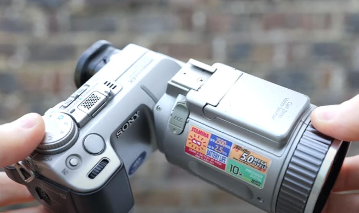 Sony Cyber-shot DSC-F707 (2001)