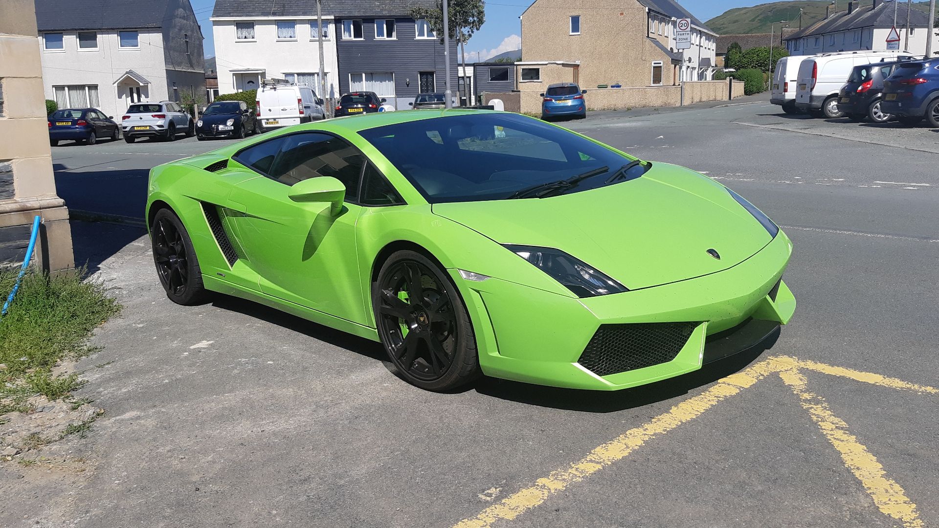 File:Lamborghini Gallardo 2.jpg