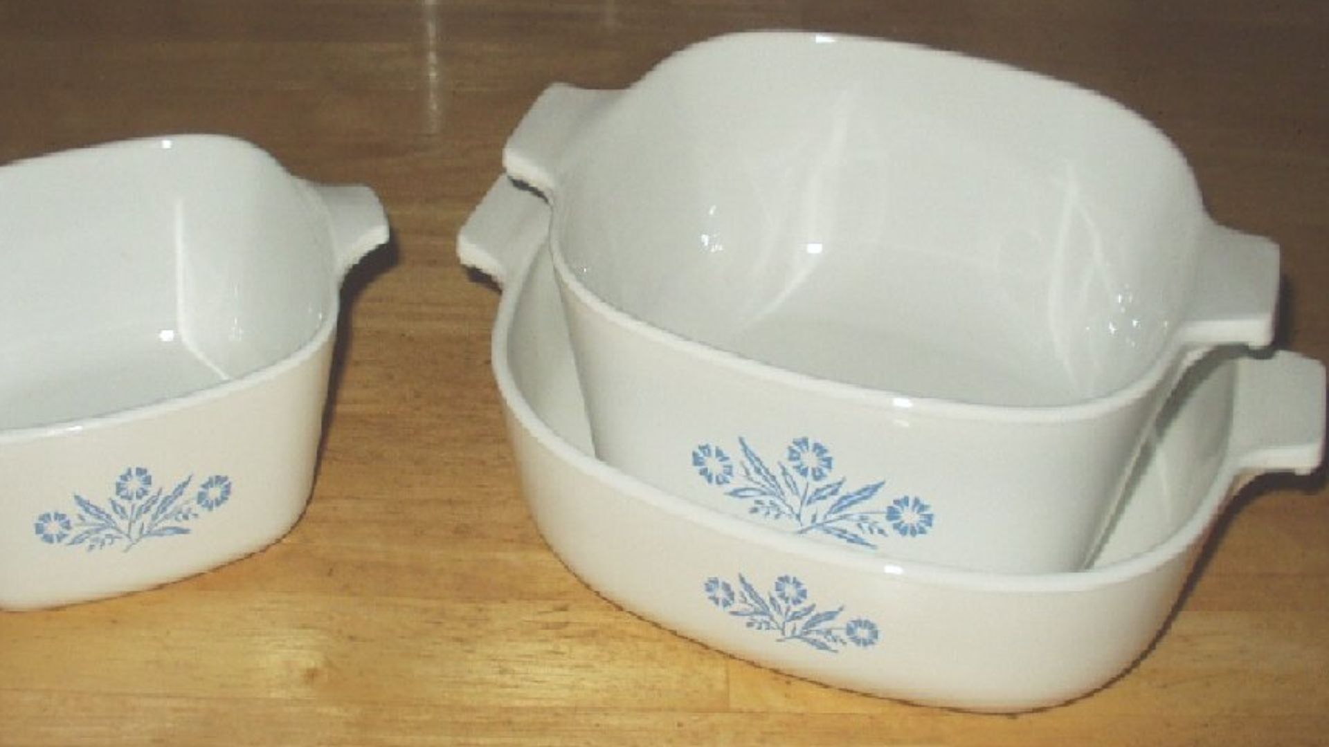File:Corningware casserole dishes.jpg
