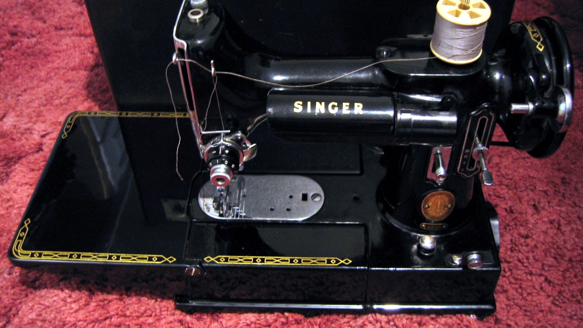 File:Singer222k.jpg