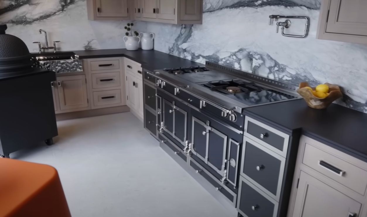 La Cornue Vintage Château Ranges (mid-20th  Century) 