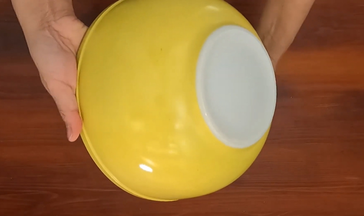 Mid-Century Pyrex Mixing Bowls