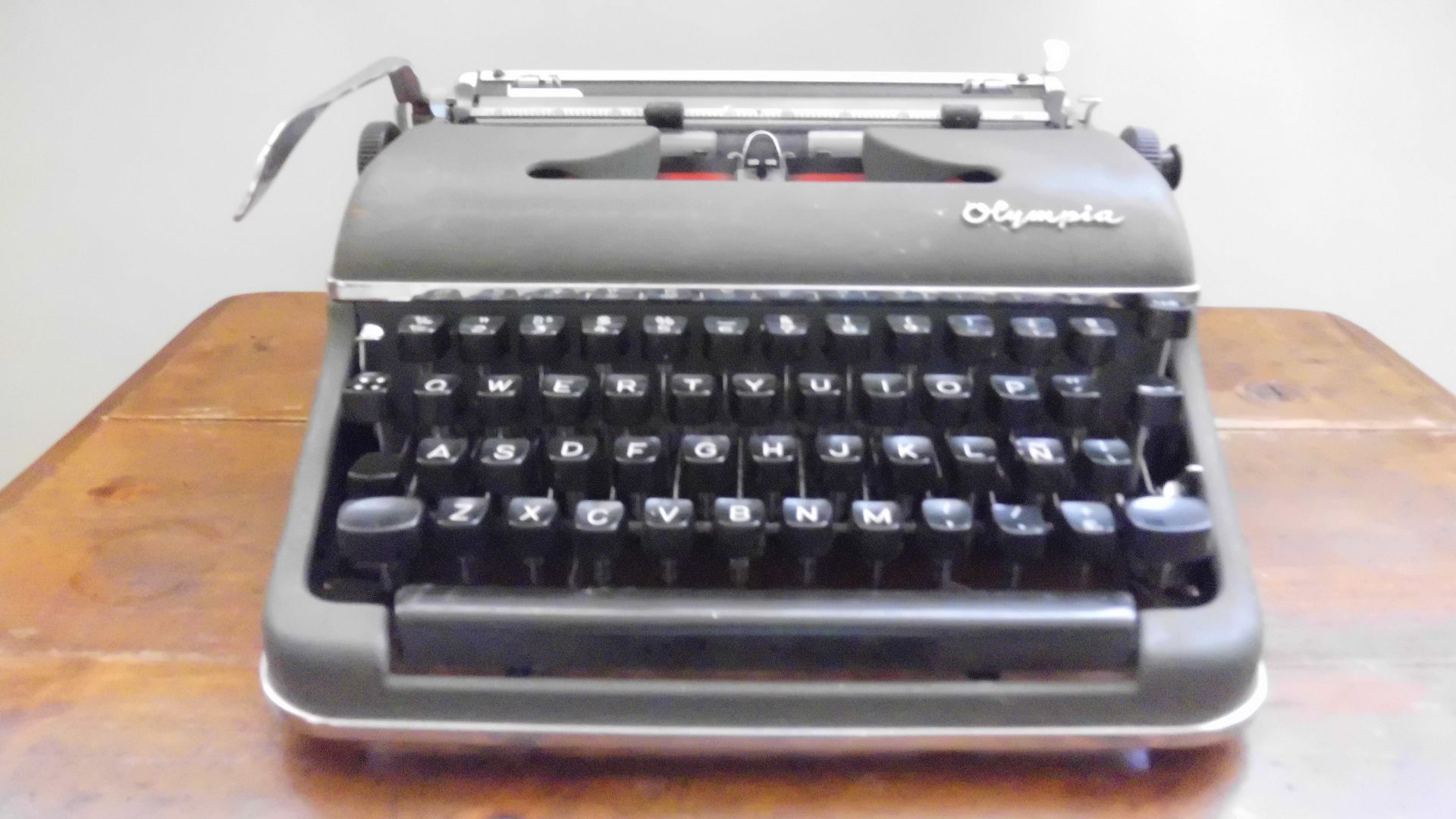 File:Olympia Typewriter 2003 000.JPG