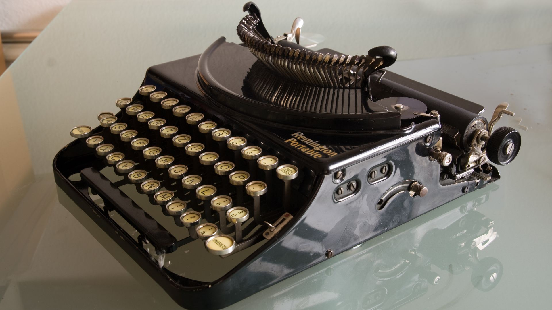 File:Remington Portable no2.jpg