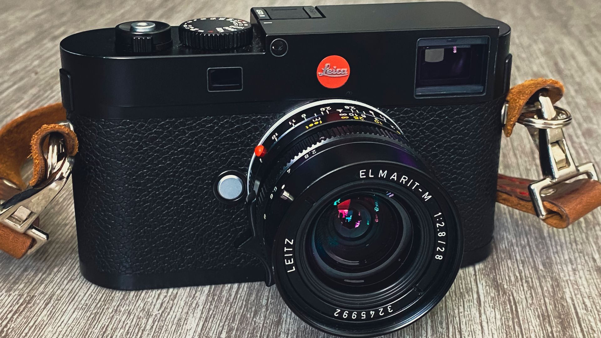 File:Leica M (Typ 262) front with a Leitz 28mm Elmarit lens.jpg