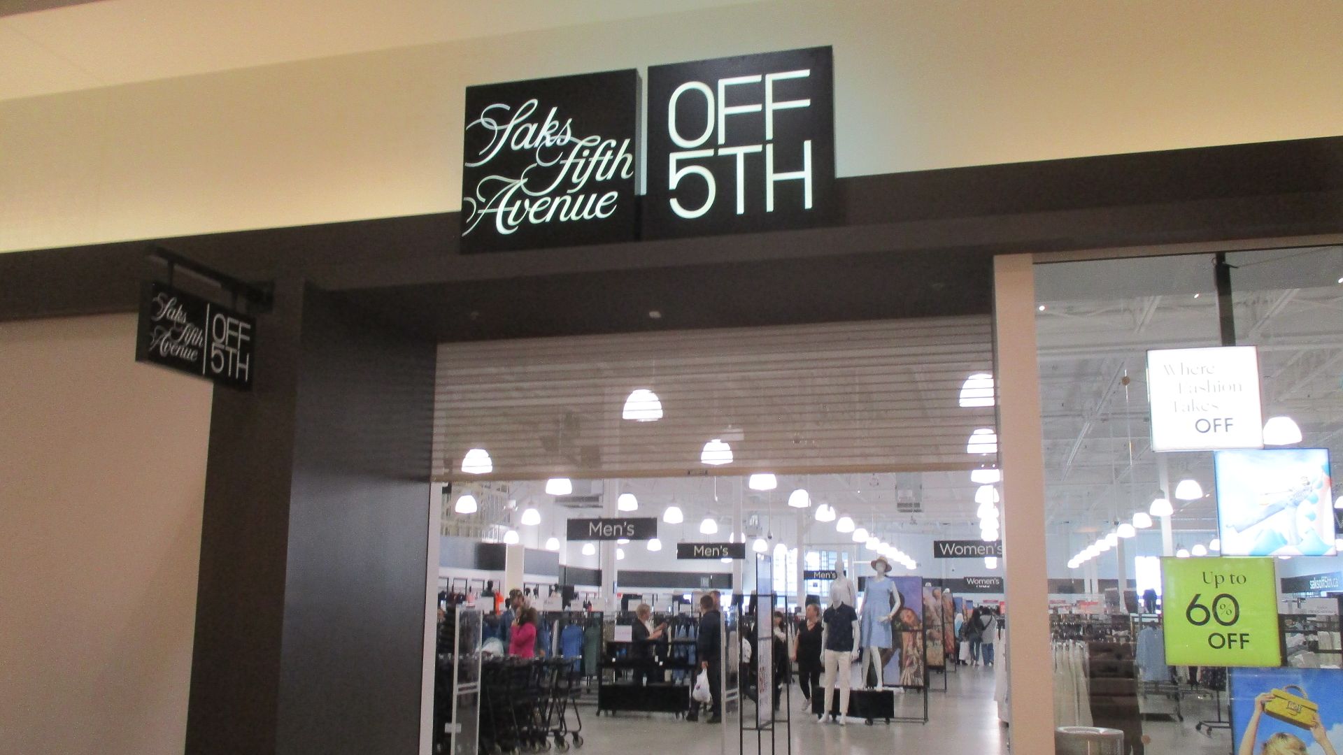 File:Saks Fifth Avenue Off 5th CrossIron Mills.jpg