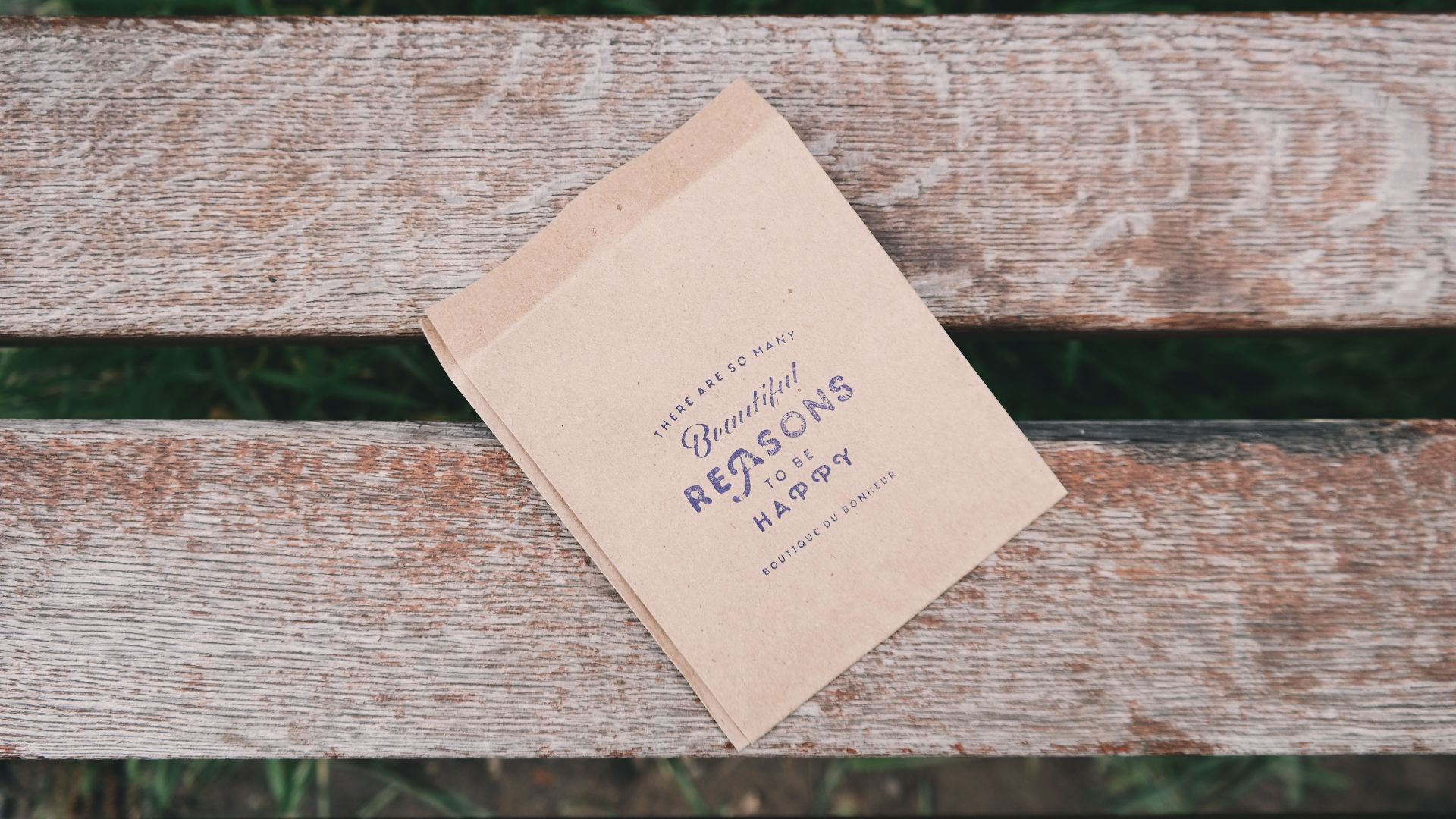 File:Stationery on a bench (Unsplash).jpg