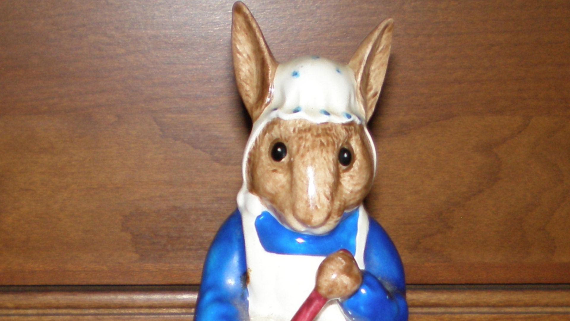 File:Bunnykin figurine Clean Sweep.JPG
