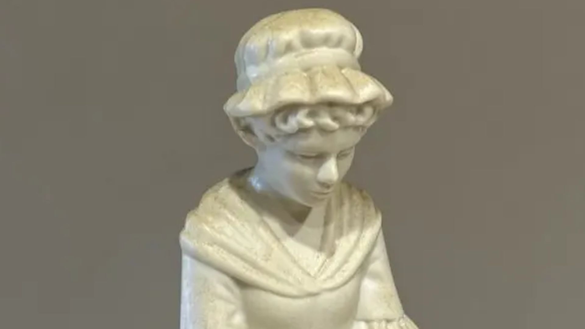 File:Betsy Ross Avon Bottle Circa 1976.webp