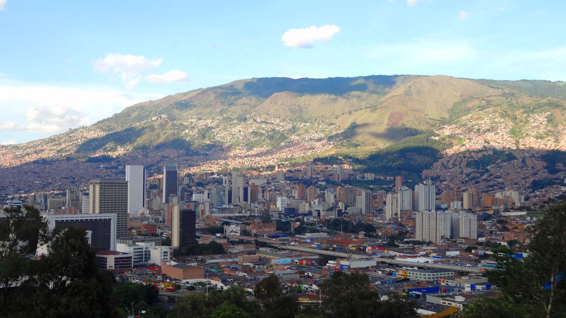 File:Medellín (Antioquia),Colombia.PNG