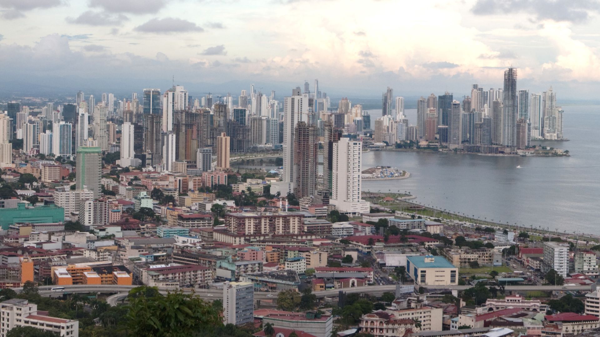 File:Panama city (cropped).jpg