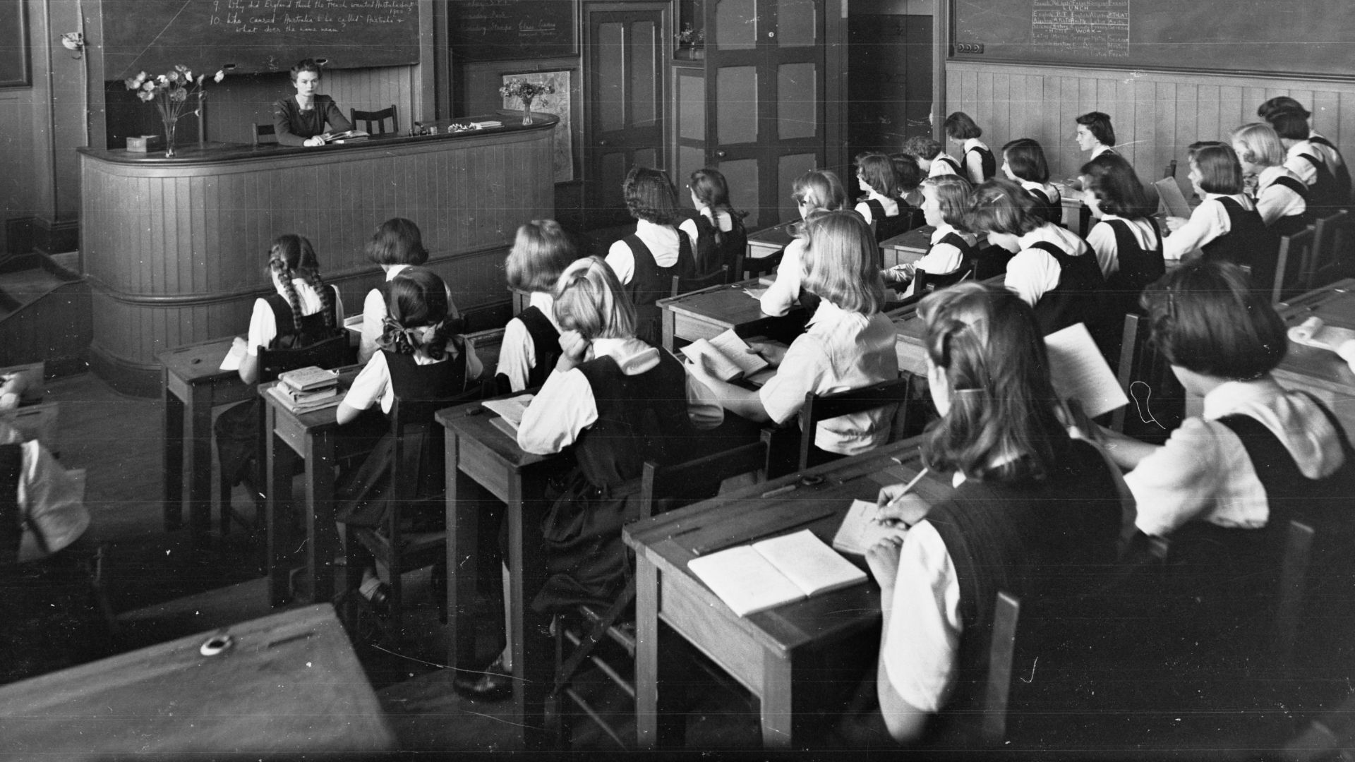 File:Classroom at Adelaide High School(GN08780).jpg