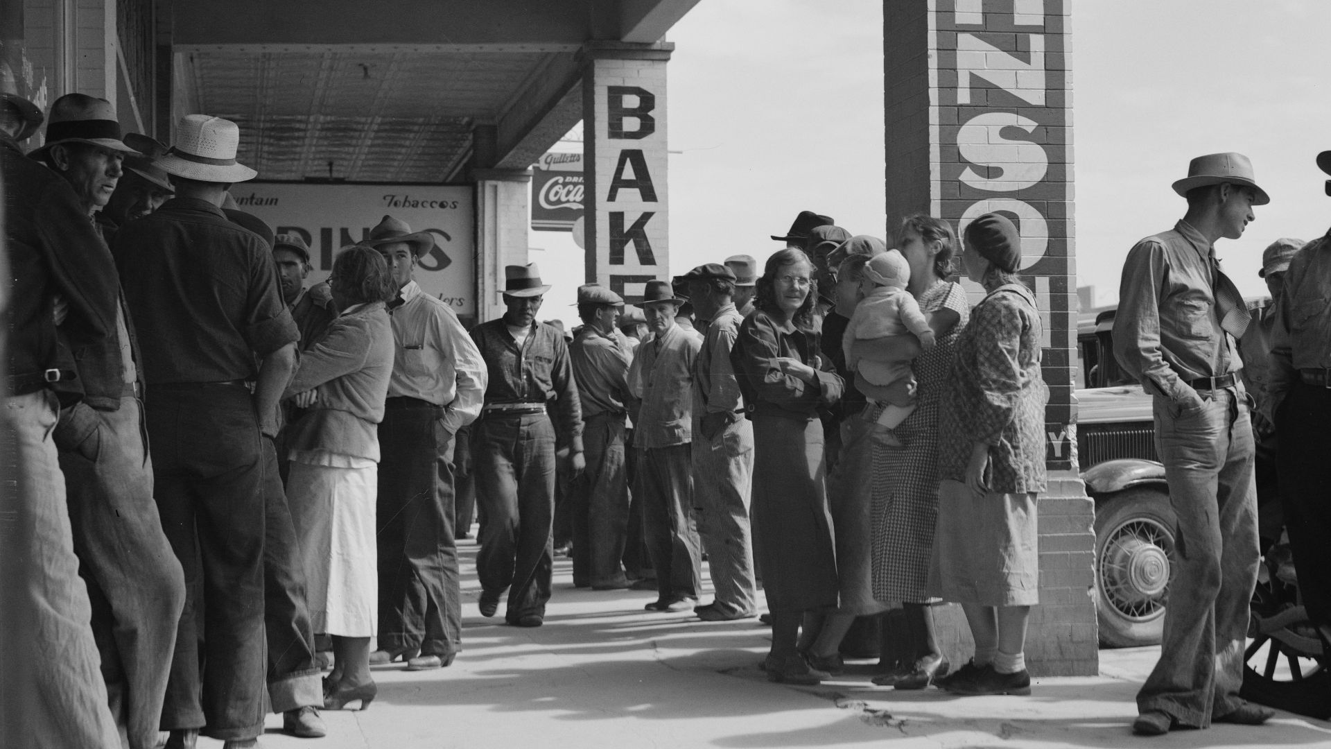 File:Waiting for relief checks during Great depression.jpg