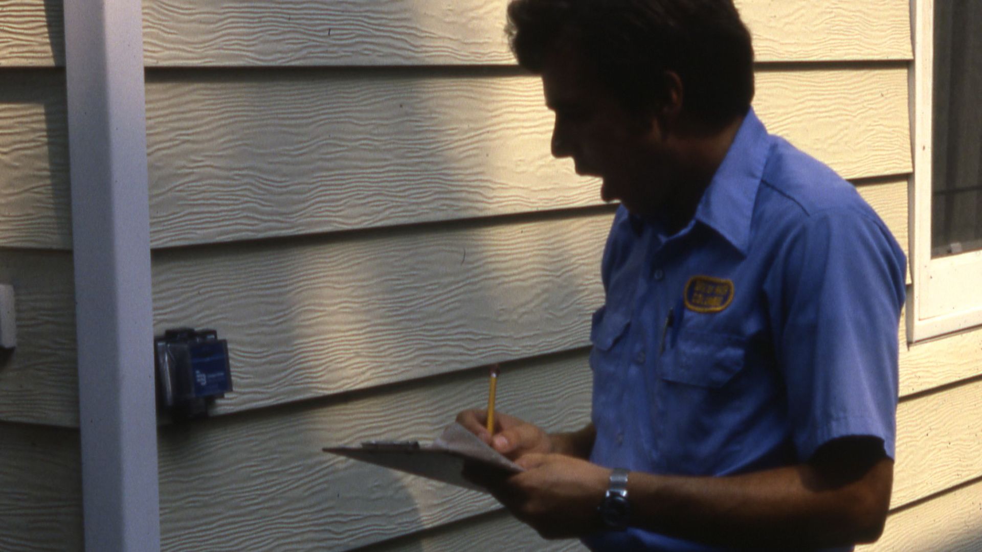 File:Division of Water meter reader - DPLA - 1b0a0a7f2eadd51f9c6905efde721c9d.jpg