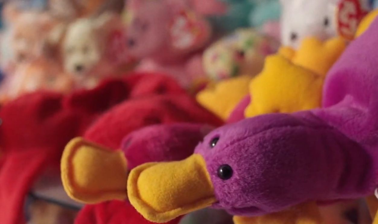 Screenshot from Beanie Mania (2021)