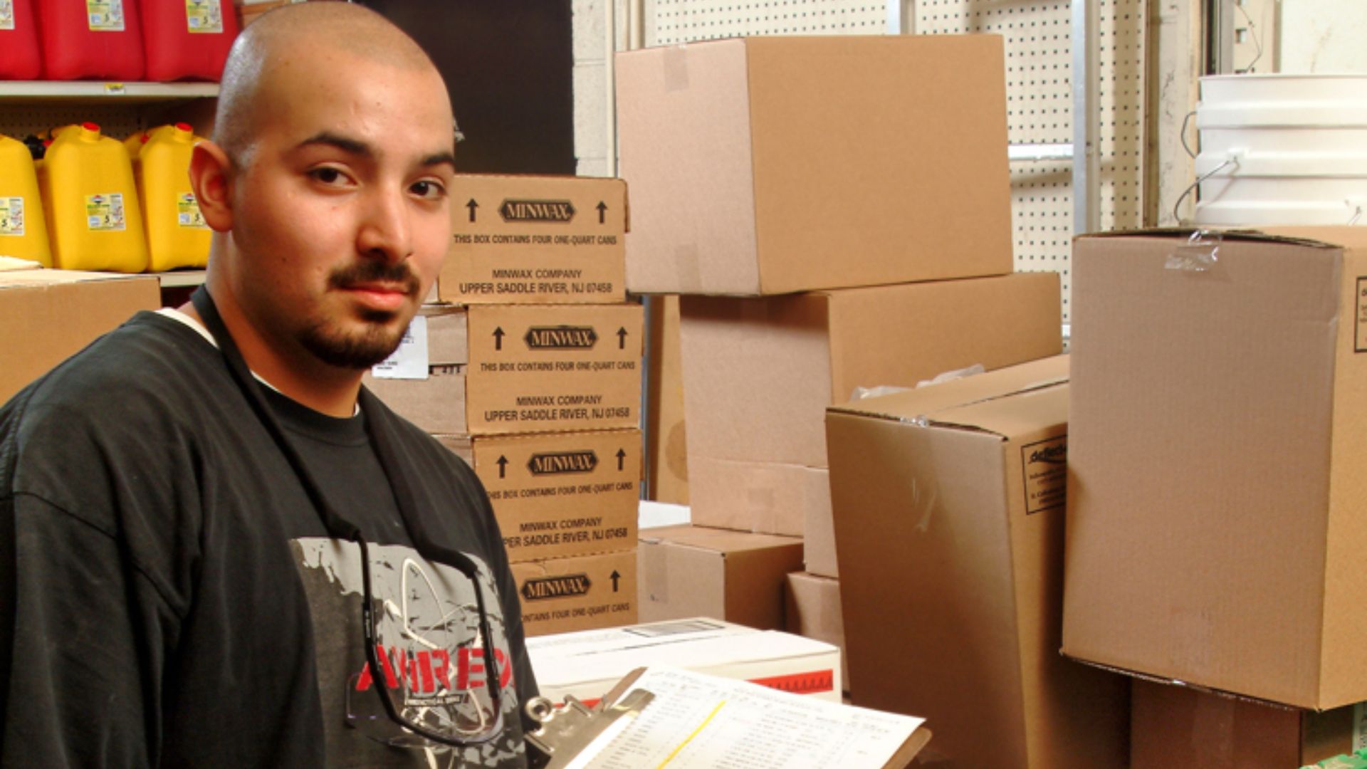 File:Stock Clerk and Order Fillers - DPLA - 0d6f39ee0111bf44f4e60f07a2aeffa5.jpg