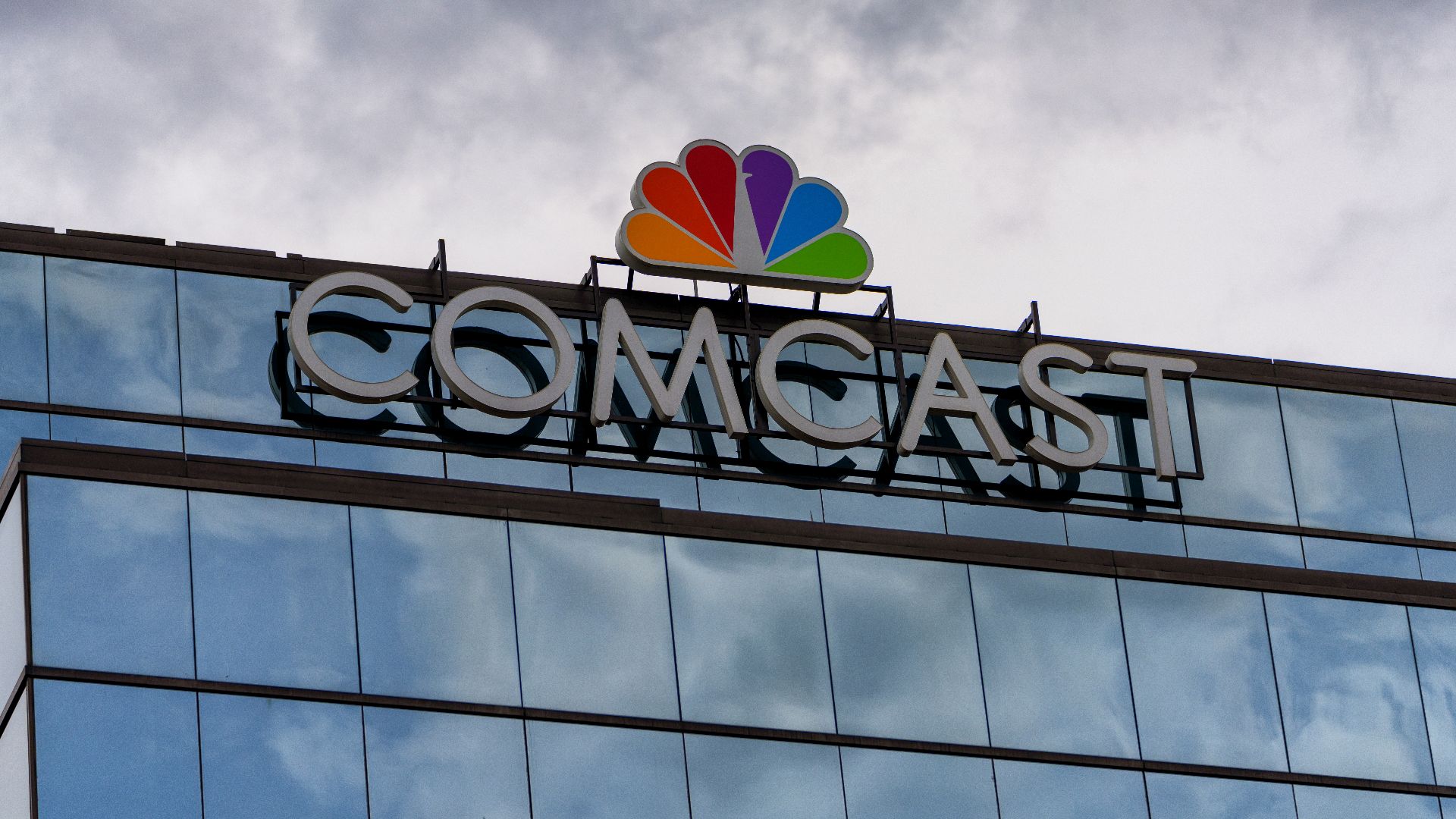 File:Comcast Corporation.jpg