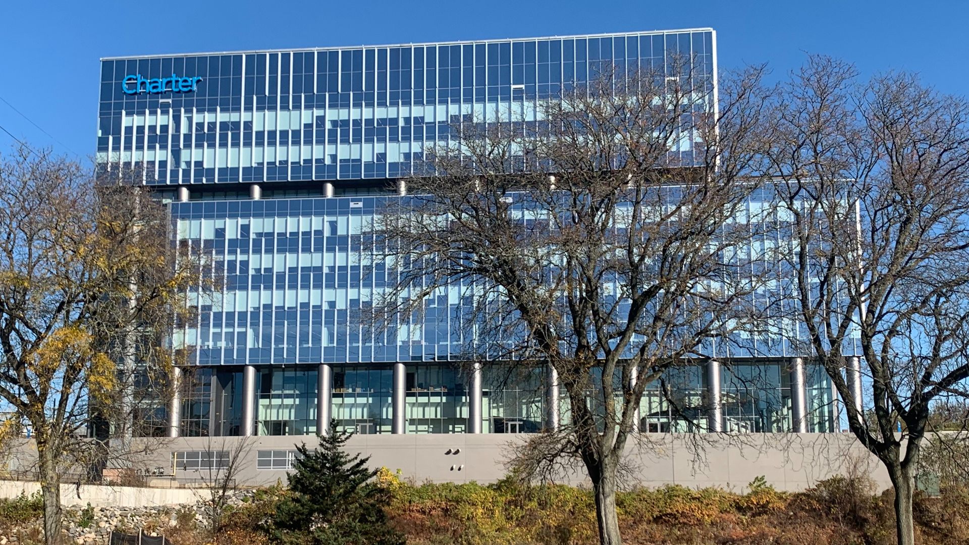 File:Charter Spectrum Headquarters - Side.jpg