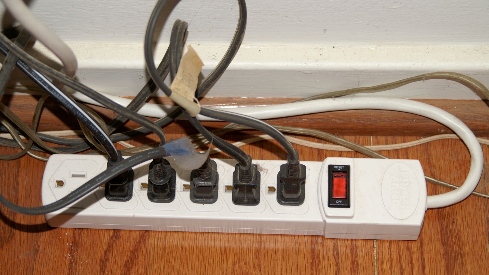 File:Power strip.JPG