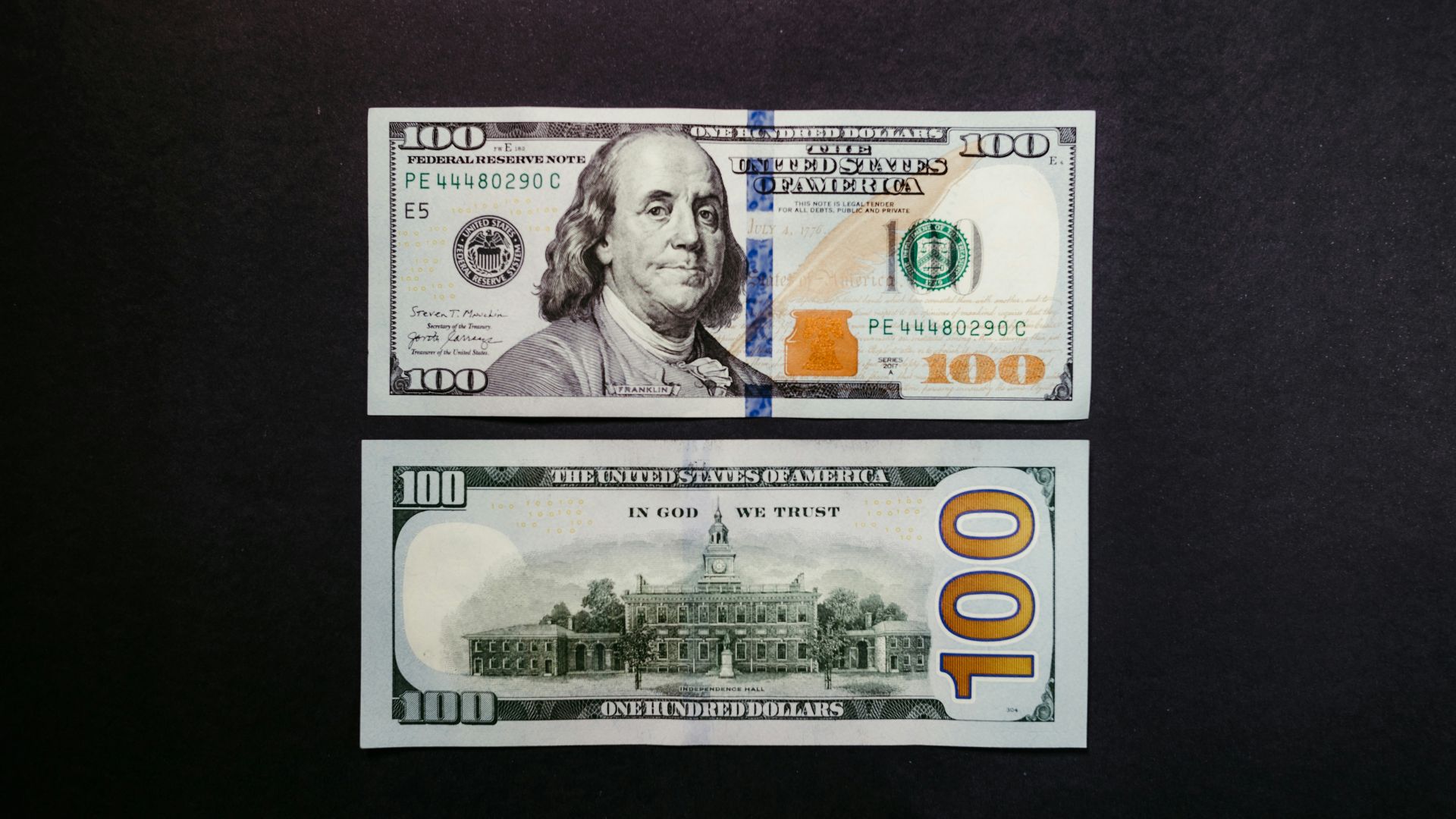 a picture of a one hundred dollar bill