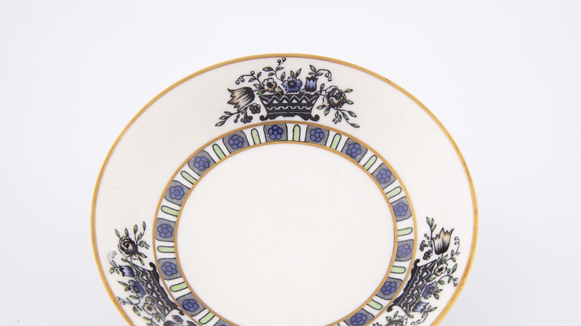 File:Set of Syracuse China Given to Evangeline Lindbergh by the Citizens of Syracus, New York - DPLA - ca5c64b026f06d38077ee08061d05405 (page 38).jpg
